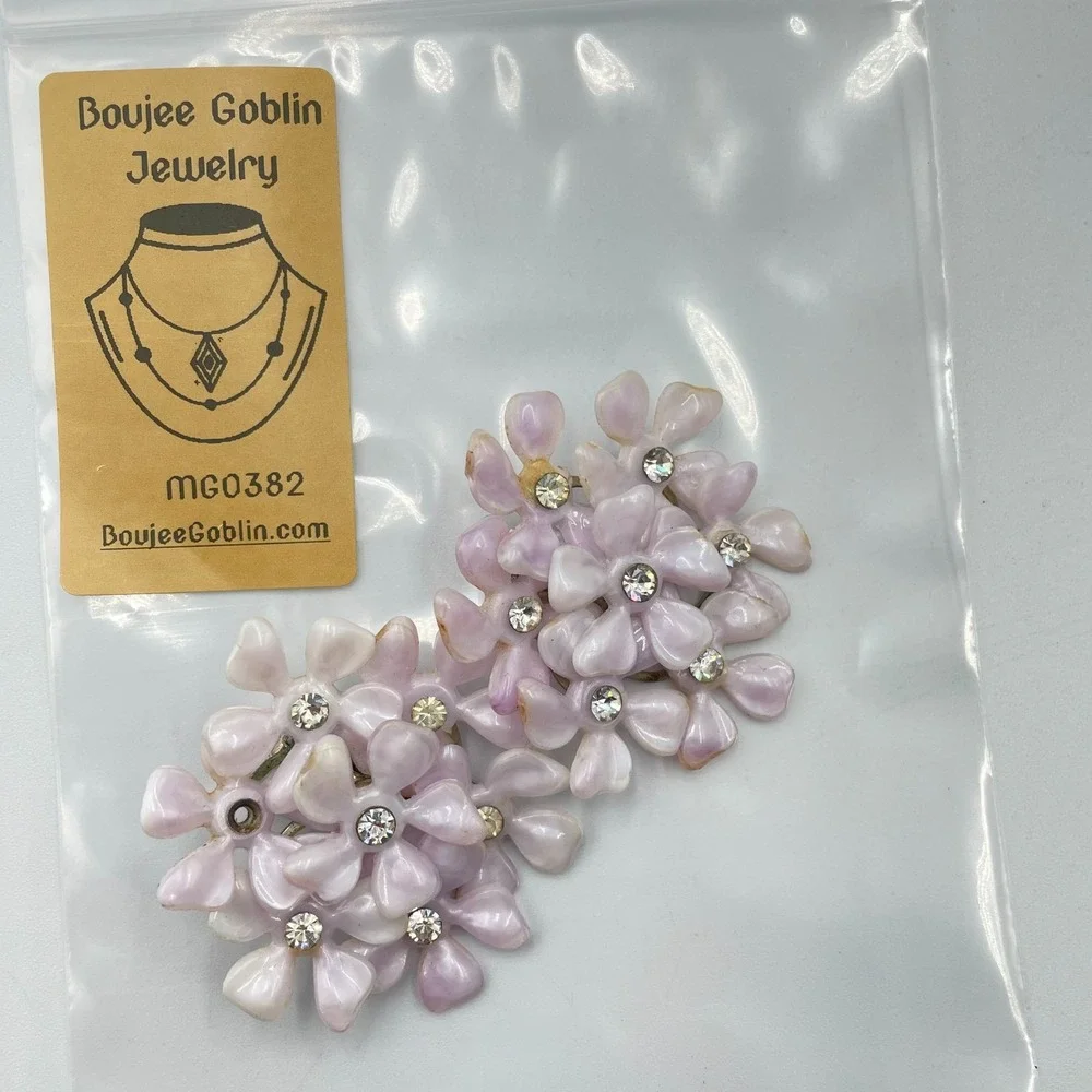 Vintage 1960s Mid Century Pastel Pink Enamel Flower Cluster Clip On Earrings
